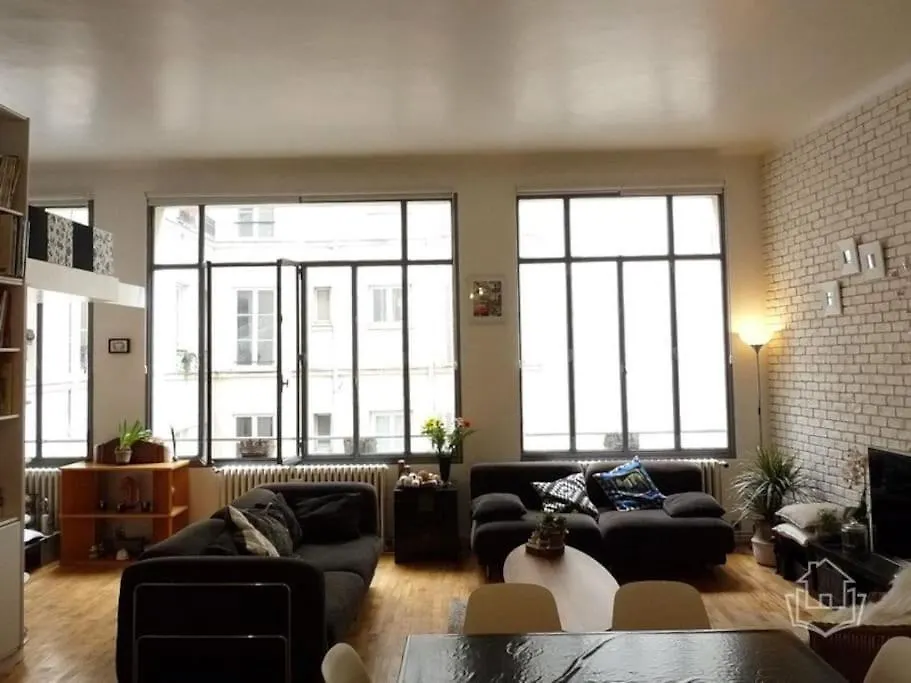 Loft Tres Calme Centre De Apartament